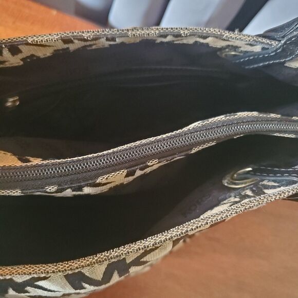 Michael Kors Jet Set Designer Shoulder Bag Travel Tote Purse, Tan & Black - Picture 5 of 9